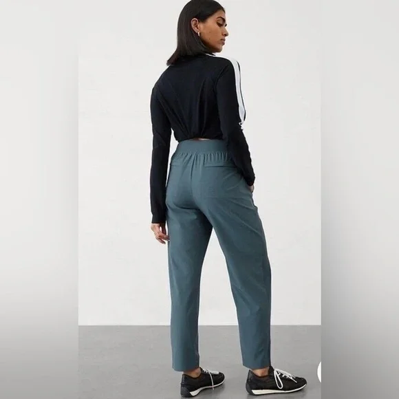 NWT Athleta Brooklyn Ankle Eden Pants size 10. (#198671) - Picture 3 of 8